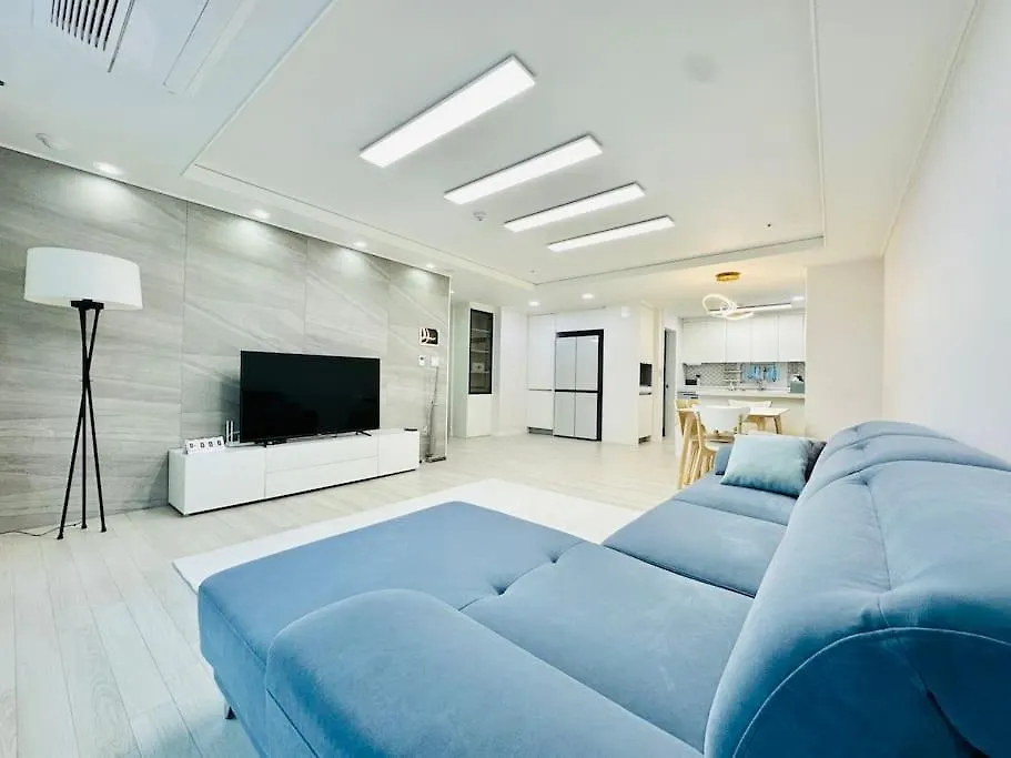 Jy House 3 Apartment Busan