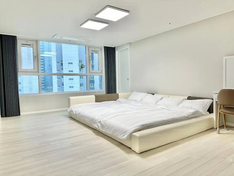 Jy House 3 Apartment Busan
